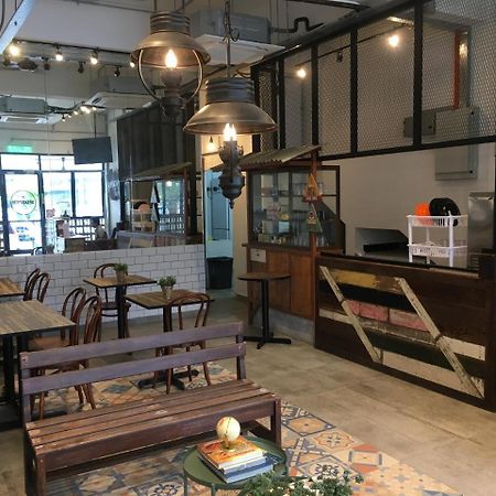 The Bedpackers Hostel Putrajaya Extérieur photo