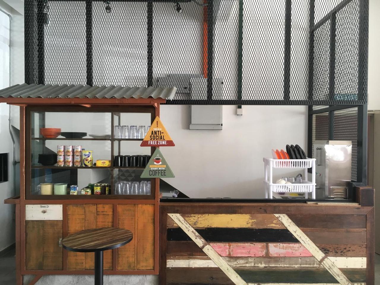The Bedpackers Hostel Putrajaya Extérieur photo