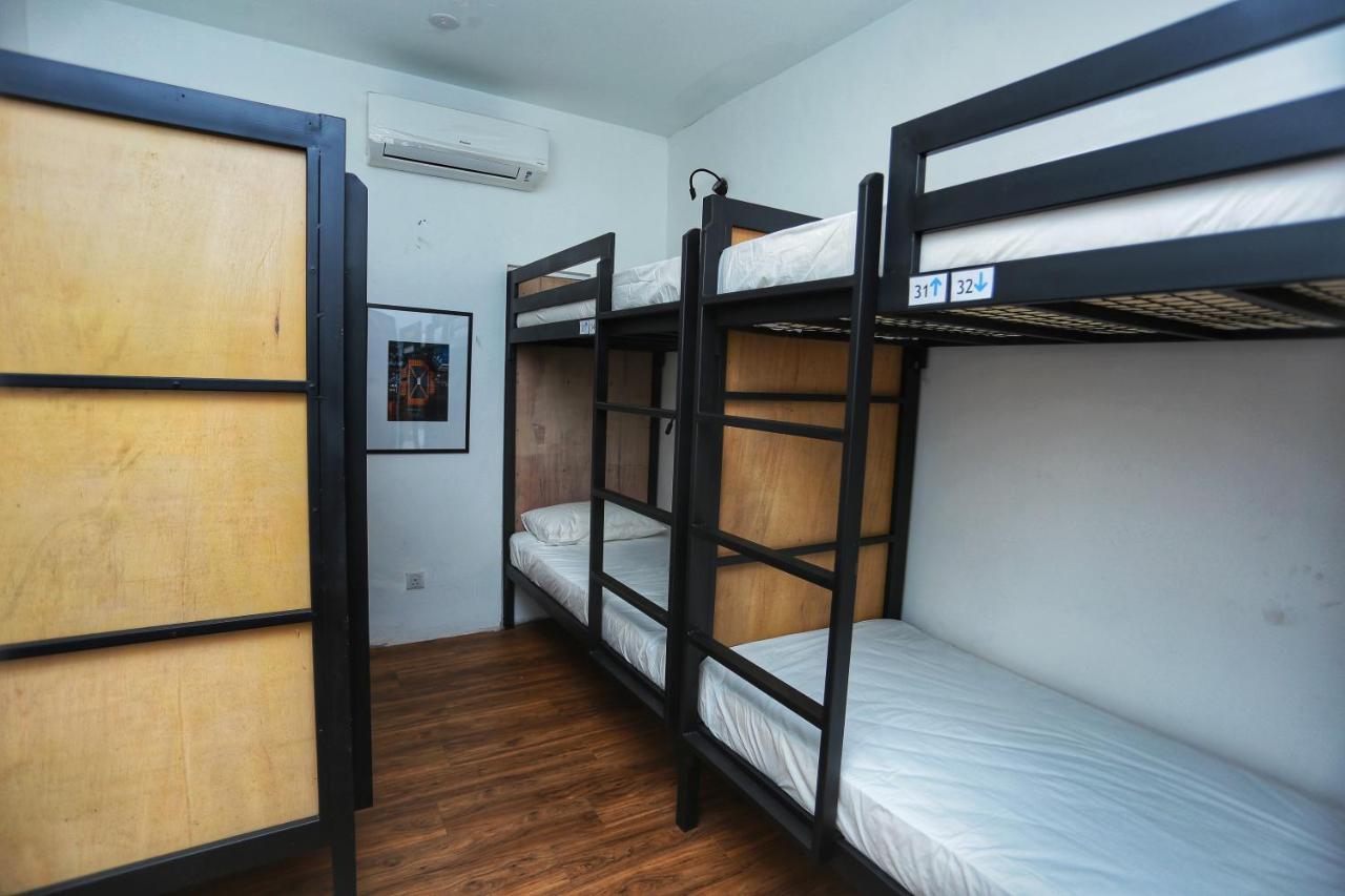 The Bedpackers Hostel Putrajaya Extérieur photo