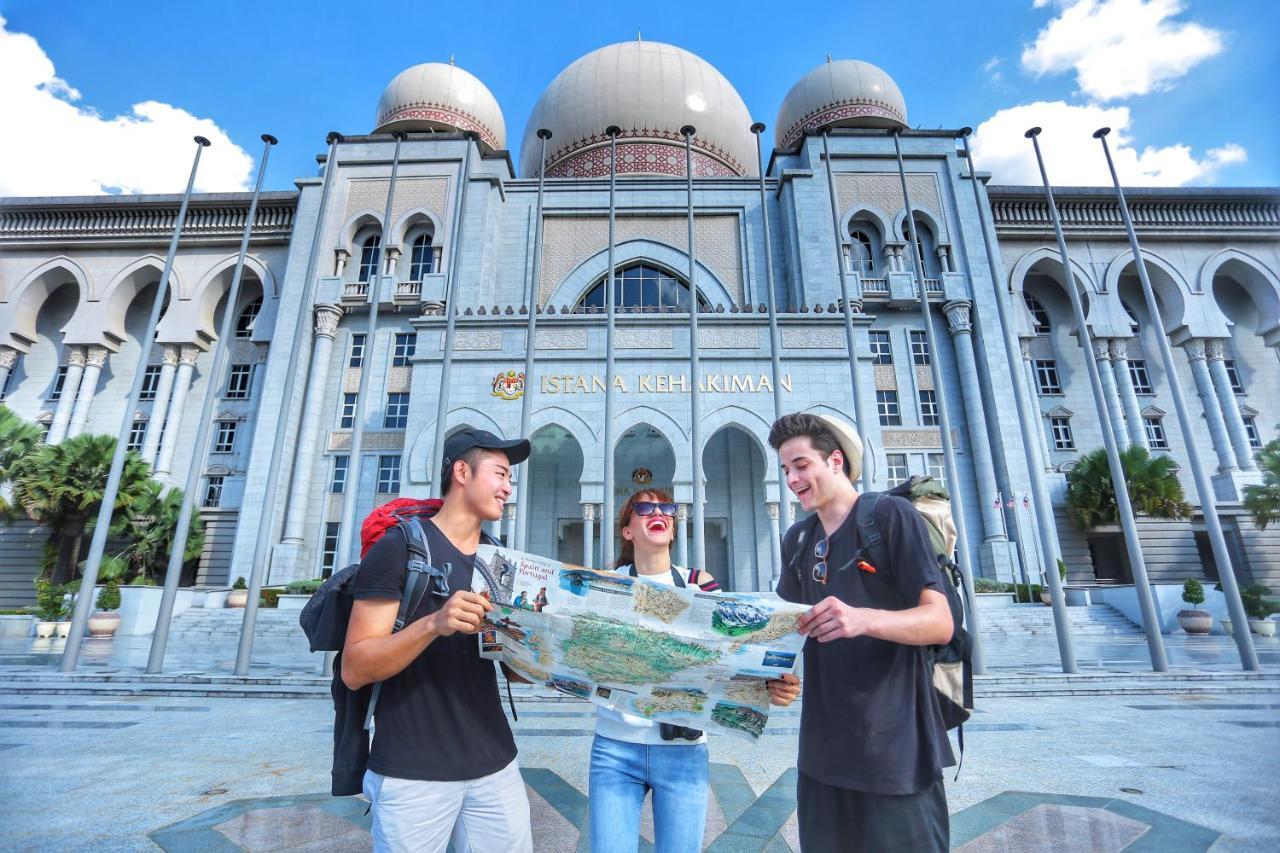 The Bedpackers Hostel Putrajaya Extérieur photo